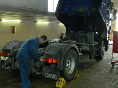  автомобильный  аккумулятор 
